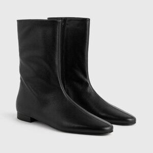 Toteme Grained-leather ankle boots black